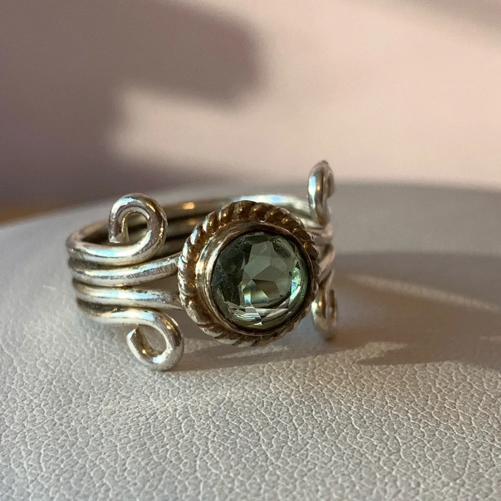 VINTAGE MINT GREEN QUARTZ RING 925 Sterling Silver